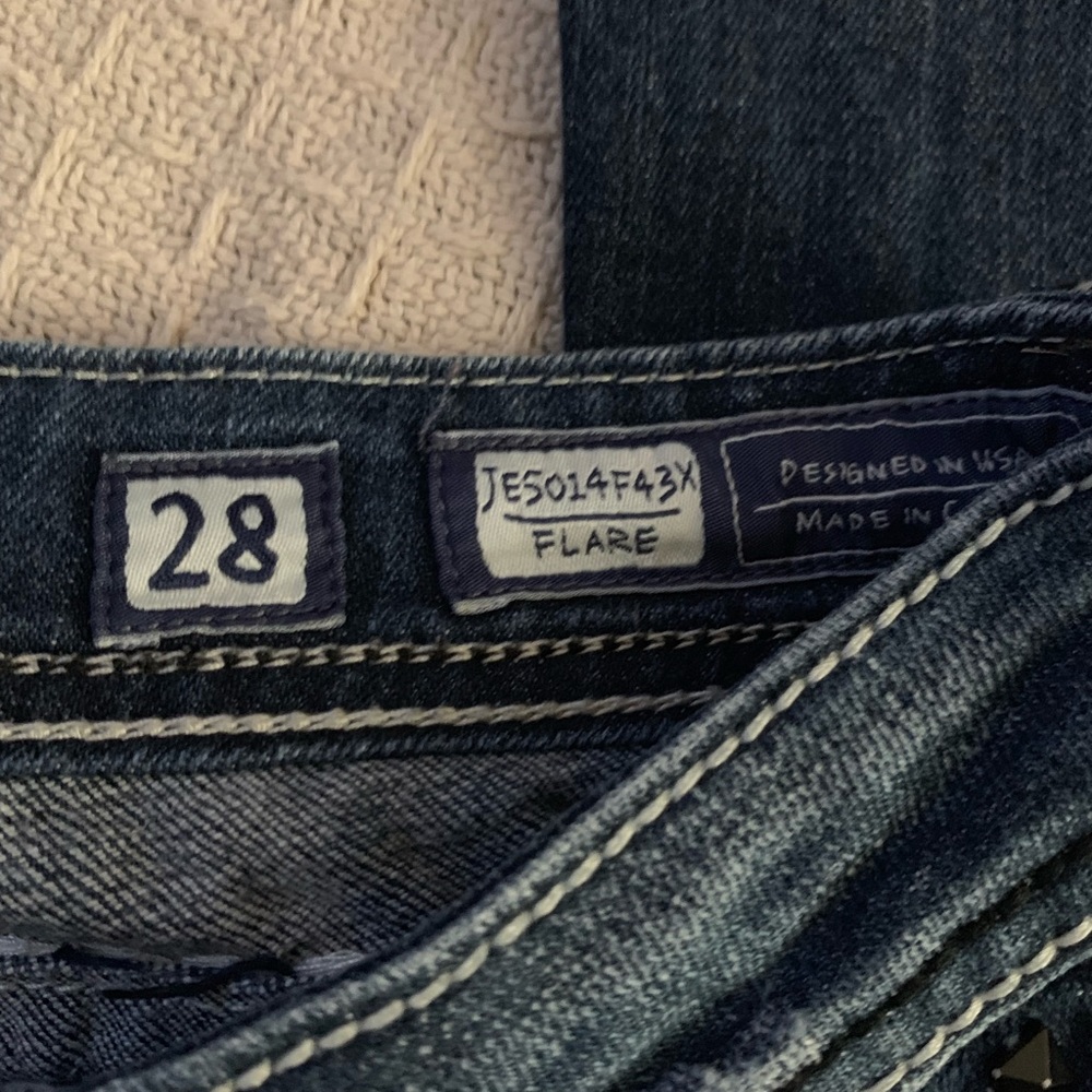 Last chance before donating! Miss Me jeans - Picture 3 of 8